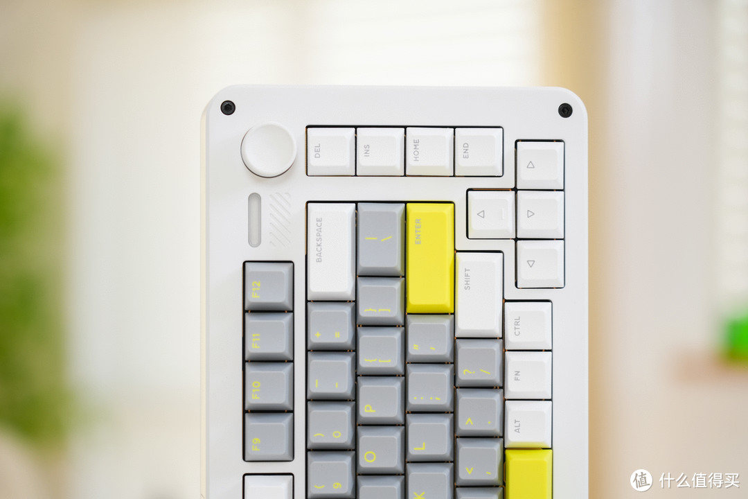客制化的精致与自由：IQUNIX ZONEX 75三模键盘