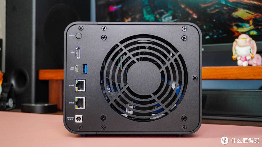 铁威马F4-424 PRO: 全新的四盘位NAS系统享受