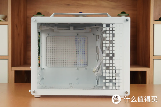 饼の聊箱 篇一百三十三：真的能解决小机箱安装痛点，乔家一物Z20 M-ATX紧凑型机箱评测