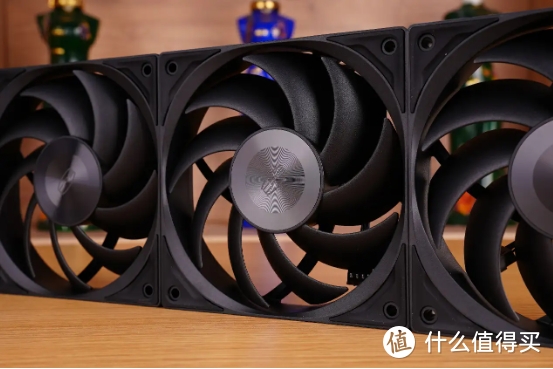 超频三RZ820与阿萨辛4在PC硬件上的对比，一款评测