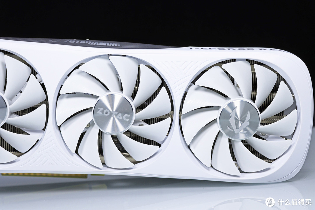 流光魅影 篇一百四十五：高性价比高性能主机——14700K + B760 小吹雪 S + RTX 4070Ti SUPER 月白实战游戏、AI 、专业领域
