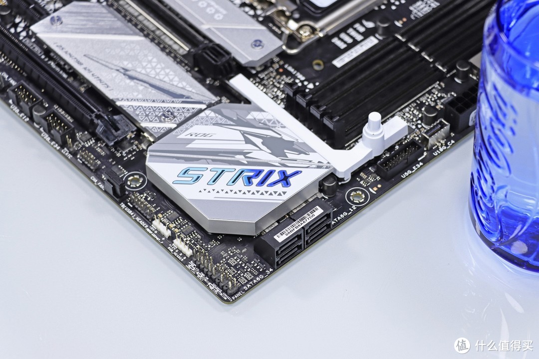 流光魅影 篇一百四十五：高性价比高性能主机——14700K + B760 小吹雪 S + RTX 4070Ti SUPER 月白实战游戏、AI 、专业领域