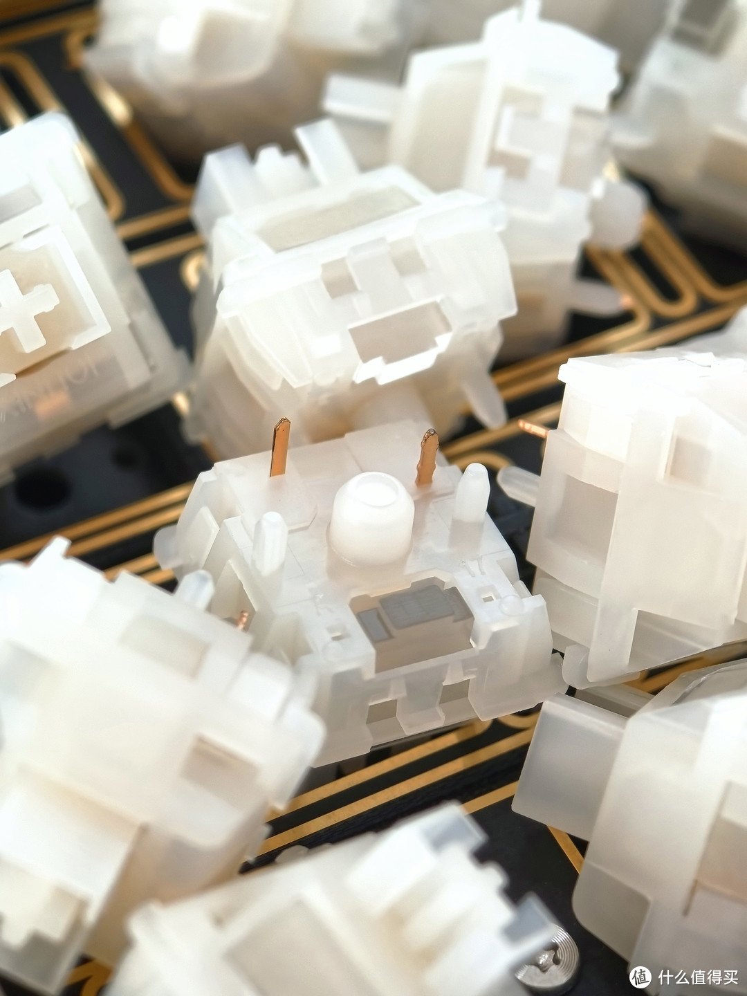 客制化的精致与自由：IQUNIX ZONEX 75三模键盘