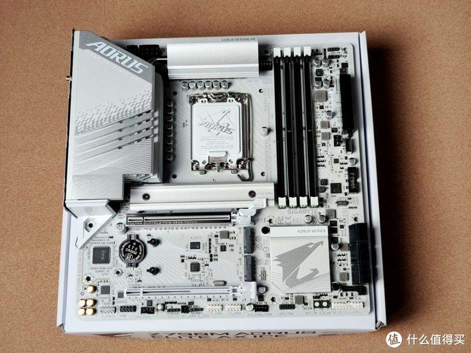 硬核DIYer日志 篇一百一十七：2024年依旧能打：Intel i7-13700KF + 七彩虹RTX 4070 Ti装机体验