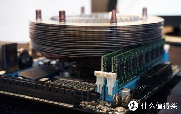 散热那些事 篇三十七：扇叶上的“金属风暴”！那些奇特散热器们