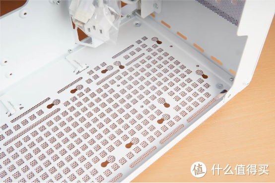 饼の聊箱 篇一百三十三：真的能解决小机箱安装痛点，乔家一物Z20 M-ATX紧凑型机箱评测