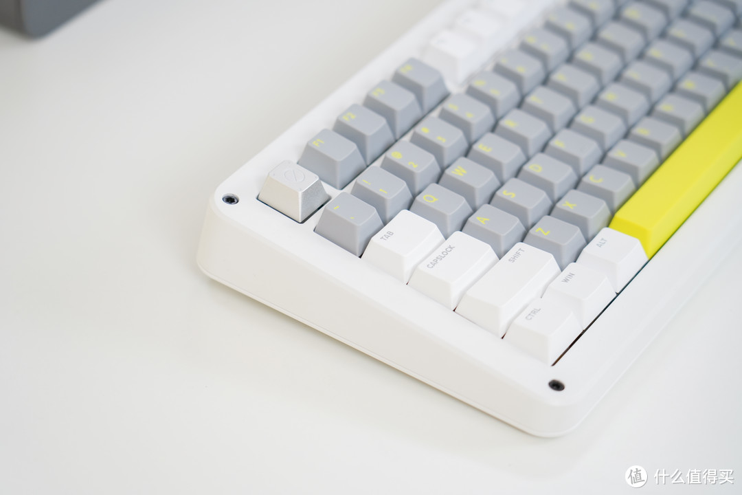 客制化的精致与自由：IQUNIX ZONEX 75三模键盘