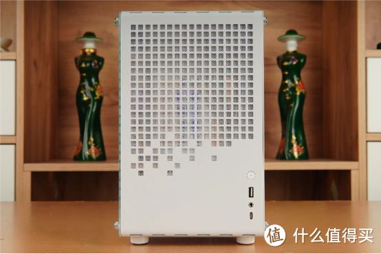 饼の聊箱 篇一百三十三：真的能解决小机箱安装痛点，乔家一物Z20 M-ATX紧凑型机箱评测