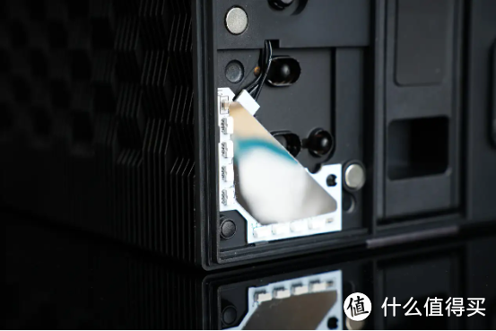 超频三RZ820与阿萨辛4在PC硬件上的对比，一款评测