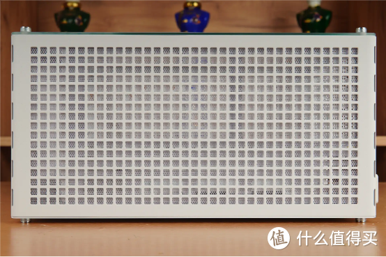 饼の聊箱 篇一百三十三：真的能解决小机箱安装痛点，乔家一物Z20 M-ATX紧凑型机箱评测
