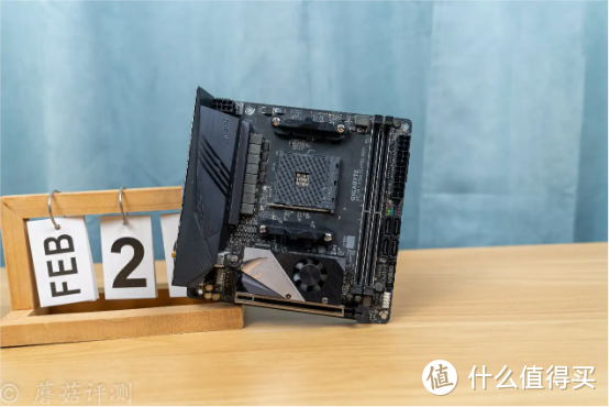 乔思伯C6 ITX迷你便携机箱，小巧轻便，装机必备