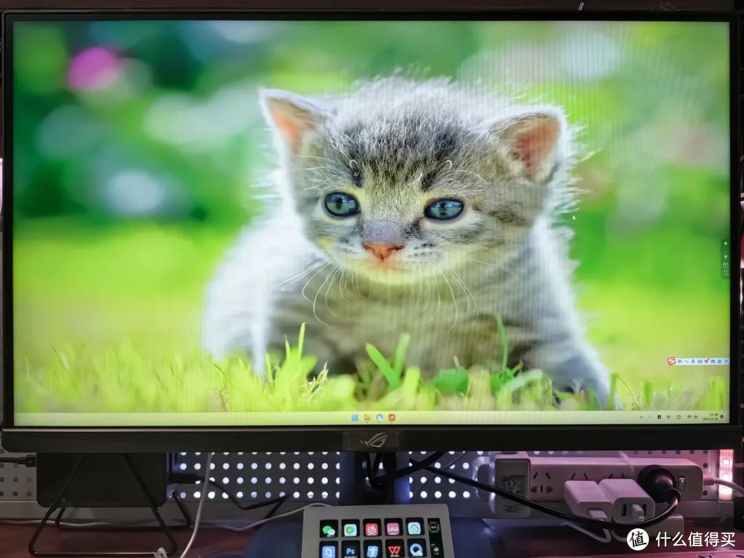 降价了！180Hz高刷+AI驱动拖影消除，ROG XG27ACS电竞显示器实测