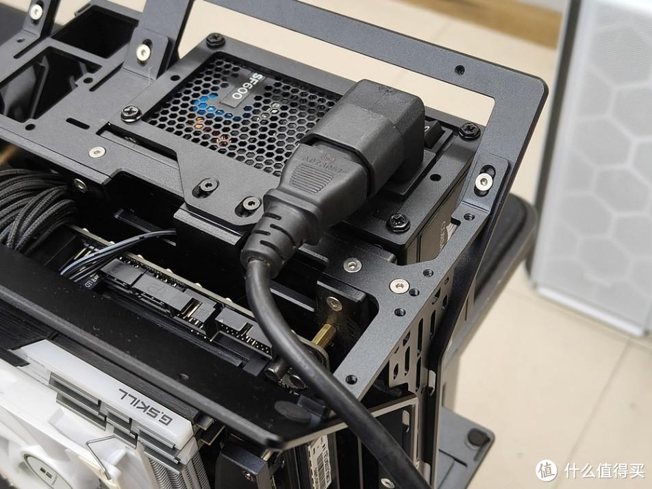 电脑DIY 篇七十四：小众、贵、难装，ITX的另类之作，XTIA MINI