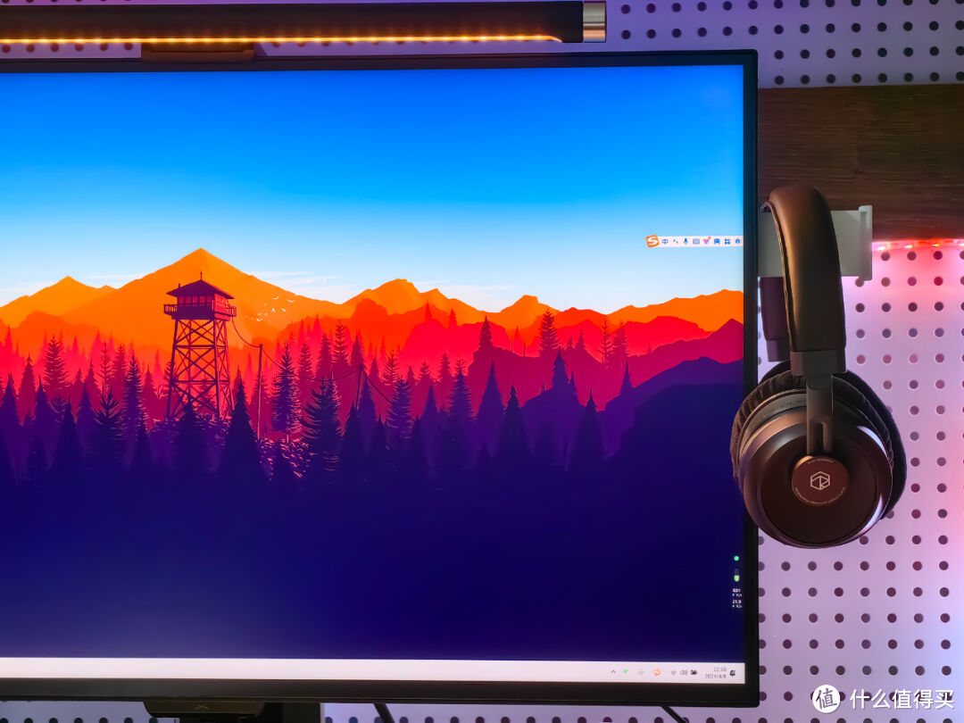 电视品牌入局显示器，MiniLED+4K@160Hz，堆料的雷鸟U8值不值得买