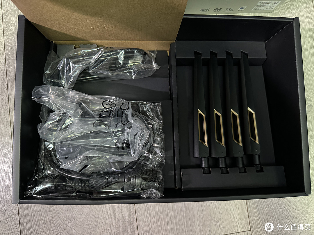 10 网口，华硕 RT-BE88U 开箱评测