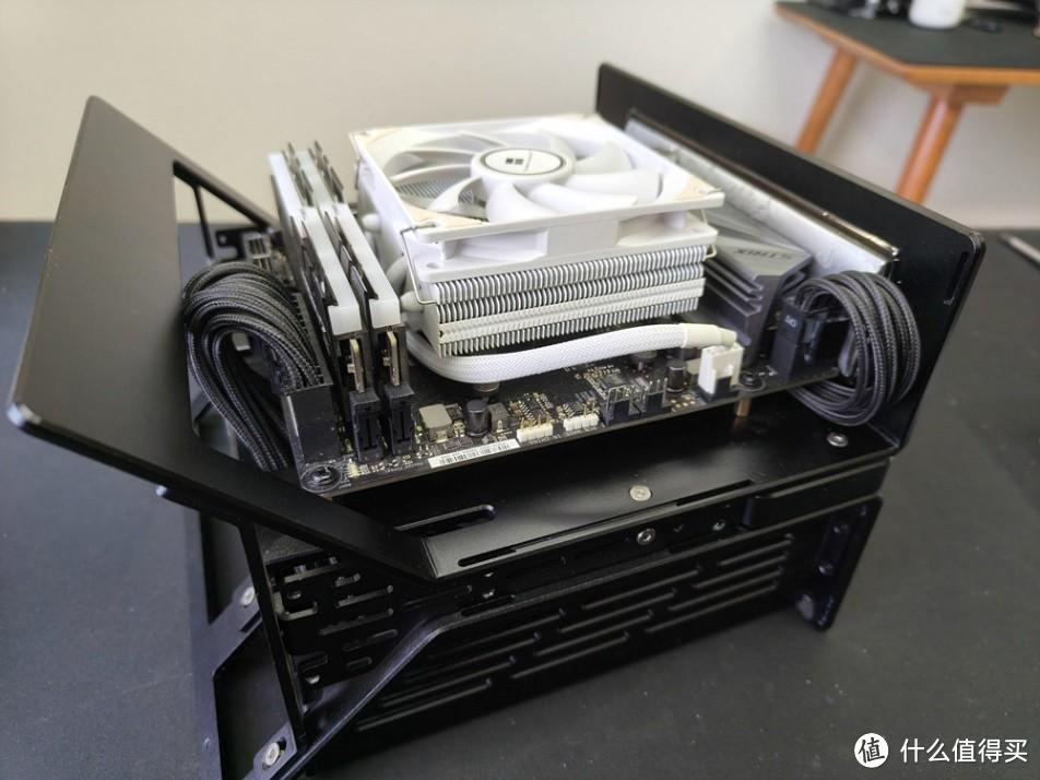 电脑DIY 篇七十四：小众、贵、难装，ITX的另类之作，XTIA MINI