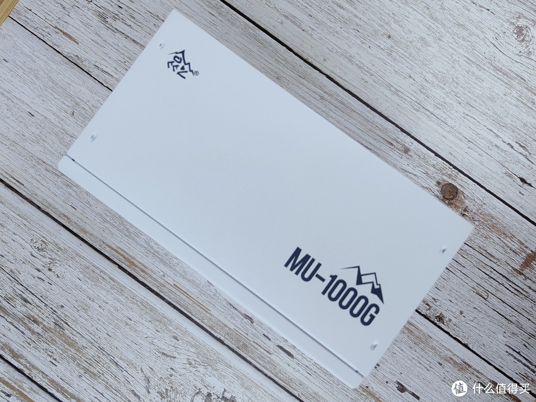 白色海景房游戏房，毕业季节的狂欢场地