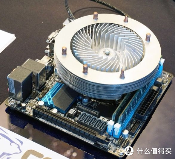 散热那些事 篇三十七：扇叶上的“金属风暴”！那些奇特散热器们