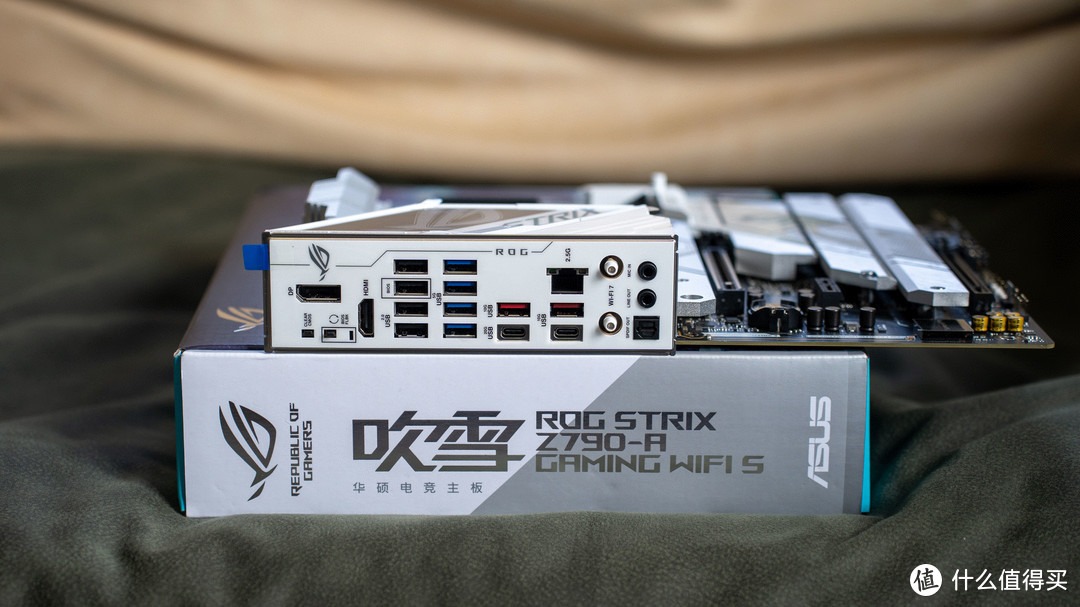 雪武战姬带你轻松玩转超频，华硕ROG STRIX Z790吹雪S主板测评