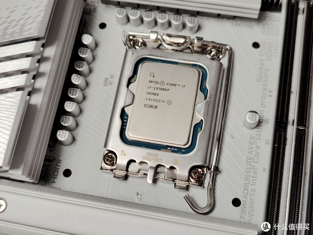 硬核DIYer日志 篇一百一十七：2024年依旧能打：Intel i7-13700KF + 七彩虹RTX 4070 Ti装机体验