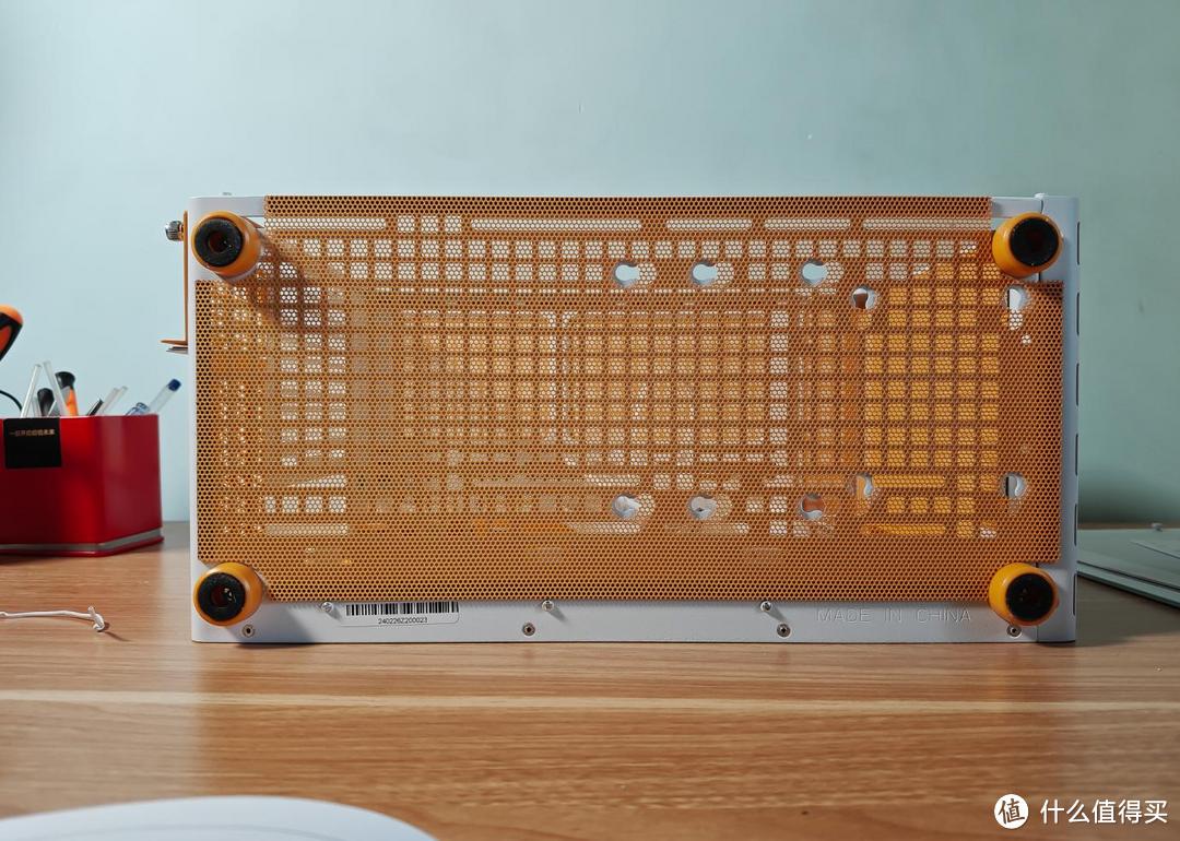 手提迷你主机玩4K游戏，内存还能超频8000MHz？