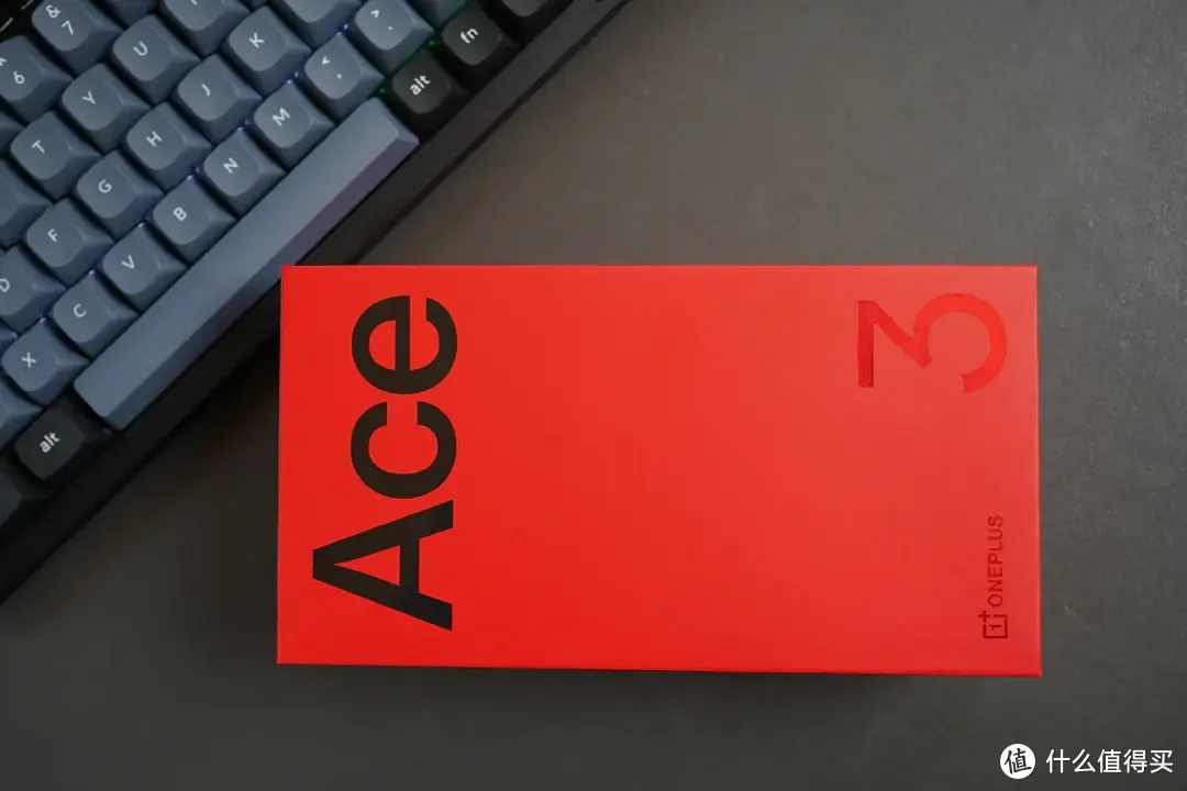 二狗聊数码 篇一百六十二：中端手机新标杆，一加 Ace3初体验