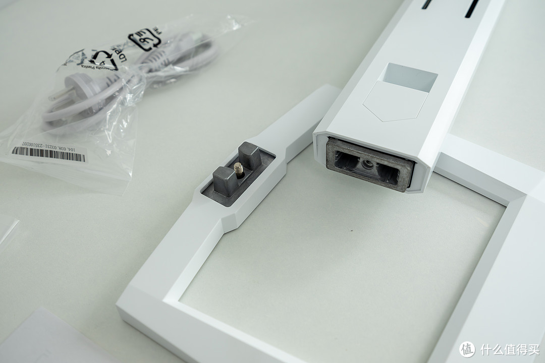 价格亲民的高清4K分区背光 Mini LED 显示器，联合创新27M2U-D值得考虑！
