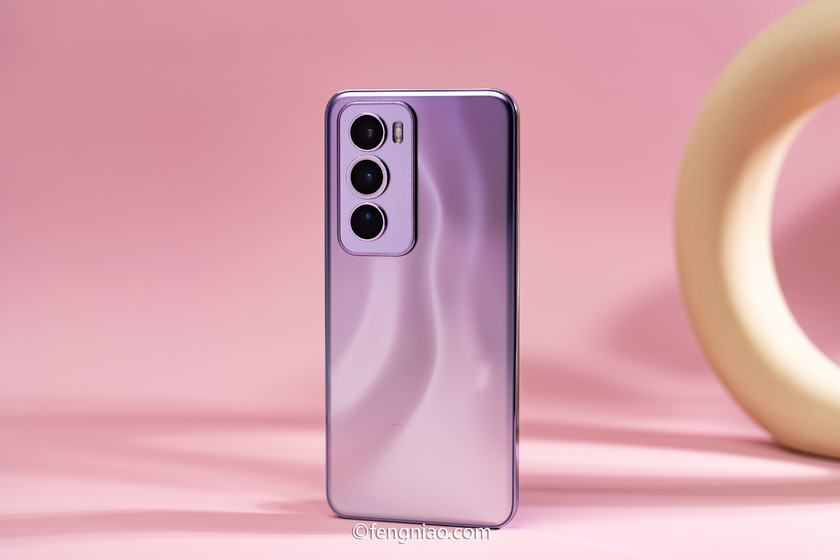 OPPO Reno12 Pro，轻薄、影像与AI技术的完美结合