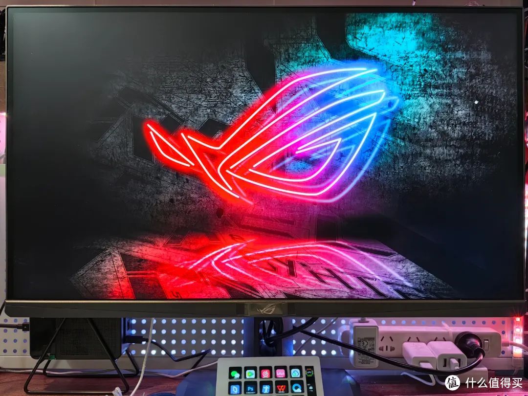 降价了！180Hz高刷+AI驱动拖影消除，ROG XG27ACS电竞显示器实测