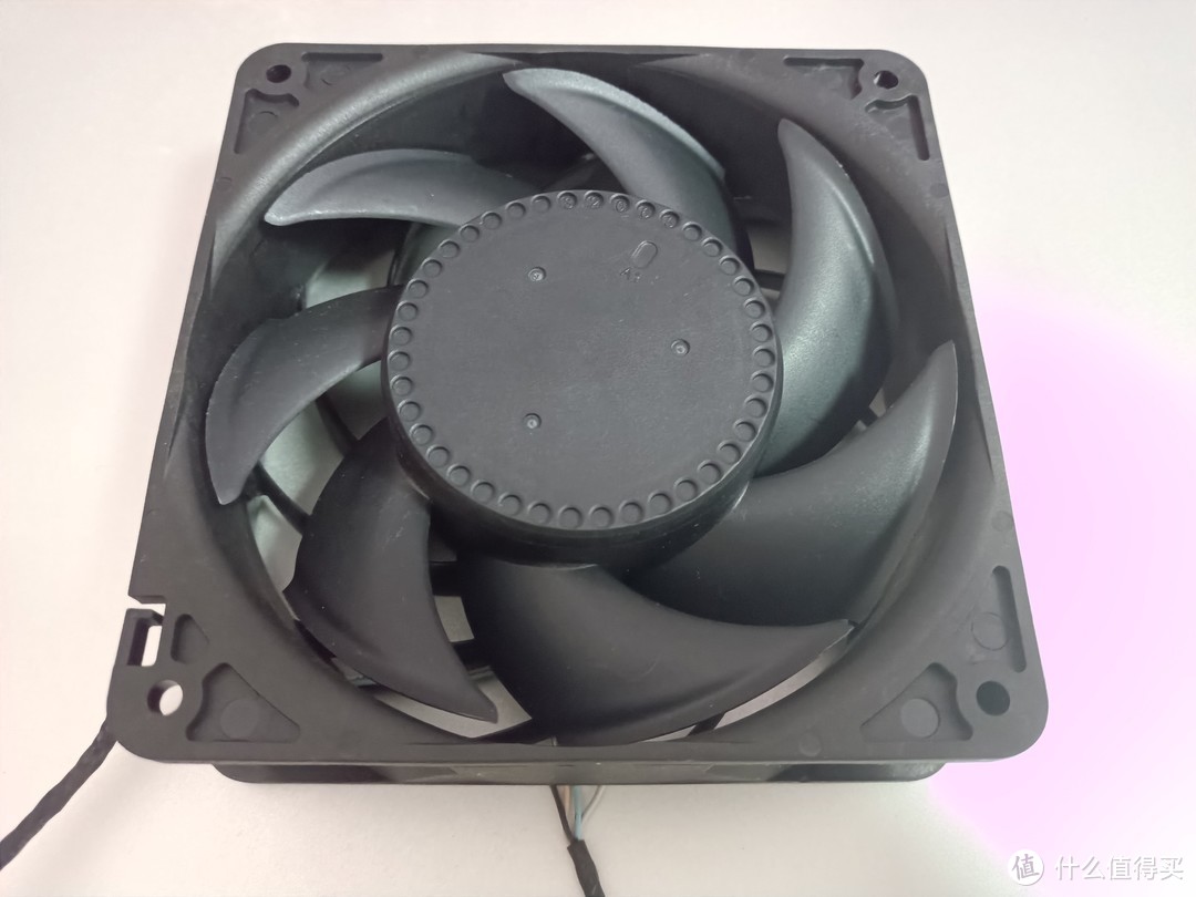 台达AFB1212HE-00，巨型电机！出乎意料的表现，不错的性价比，台达12038风扇12CM厘米风扇拆解赏析测评