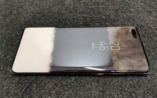 疑似华为P50原型机曝光：外形设计独特