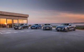 奥迪Q5，全球首款面值超千万、弧形双屏的豪华轿车！