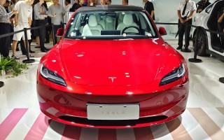 特斯拉Model 3焕新版：外观内饰升级，动力提升，但购买需谨慎！