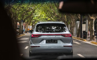 塞勒斯汽车市值破1500亿，成功超越理想汽车