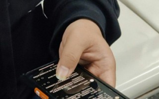 小米12曝光地铁形象？网友拍到拍照模式下的真机照片