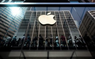 业界热议，微软、苹果联手挑战iPhone限制分流政策