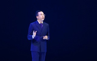 华为回归 荣耀CEO评价：替他们高兴