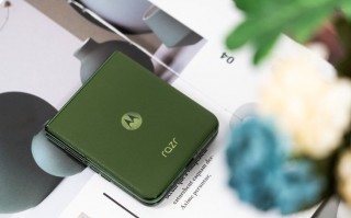 联想Moto Razr 50 Ultra AI全面评测，超大屏幕和实用AI智能折叠手机！