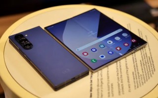 三星Galaxy Z Fold6首次启用折叠并支持注册指纹，折叠新功能曝光
