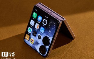 小米首款折叠手机MIX Flip全球首登欧洲市场！