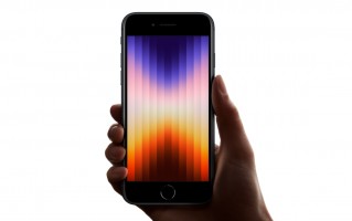 A15+4G内存 全新iPhone SE褒贬不一：3499元买吗？