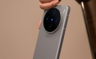 Vivo X100s谍照曝光，改用直角边框设计
