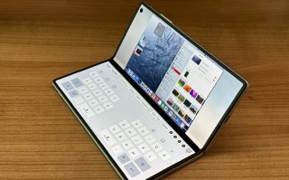 Vivo X Fold3: 一款无缝集成苹果和三星屏幕的折叠手机的详细评测
