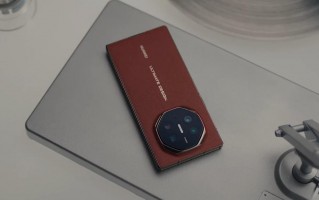 全球首款三折屏：华为Mate XT非凡大师外观首次公开