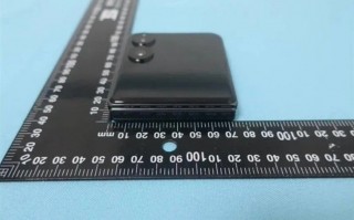 小米MIX翻盖真机曝光！无徕卡Logo的无界大屏体验