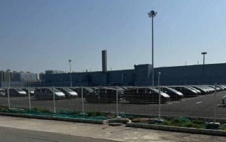 电池技术瓶颈困住理想的电动车之路，如何自救？