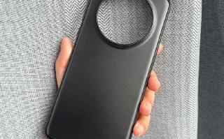 Mate60手机壳曝光 致敬自己的经典设计