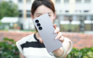 三星Z Fold6折叠大屏新设计，AI体验升级易用
