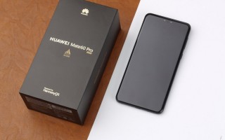 华为 Mate 60 Pro 屏幕测评