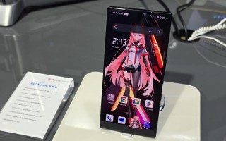 红魔品牌新品集体亮相MWC，电竞新势力引领国际市场